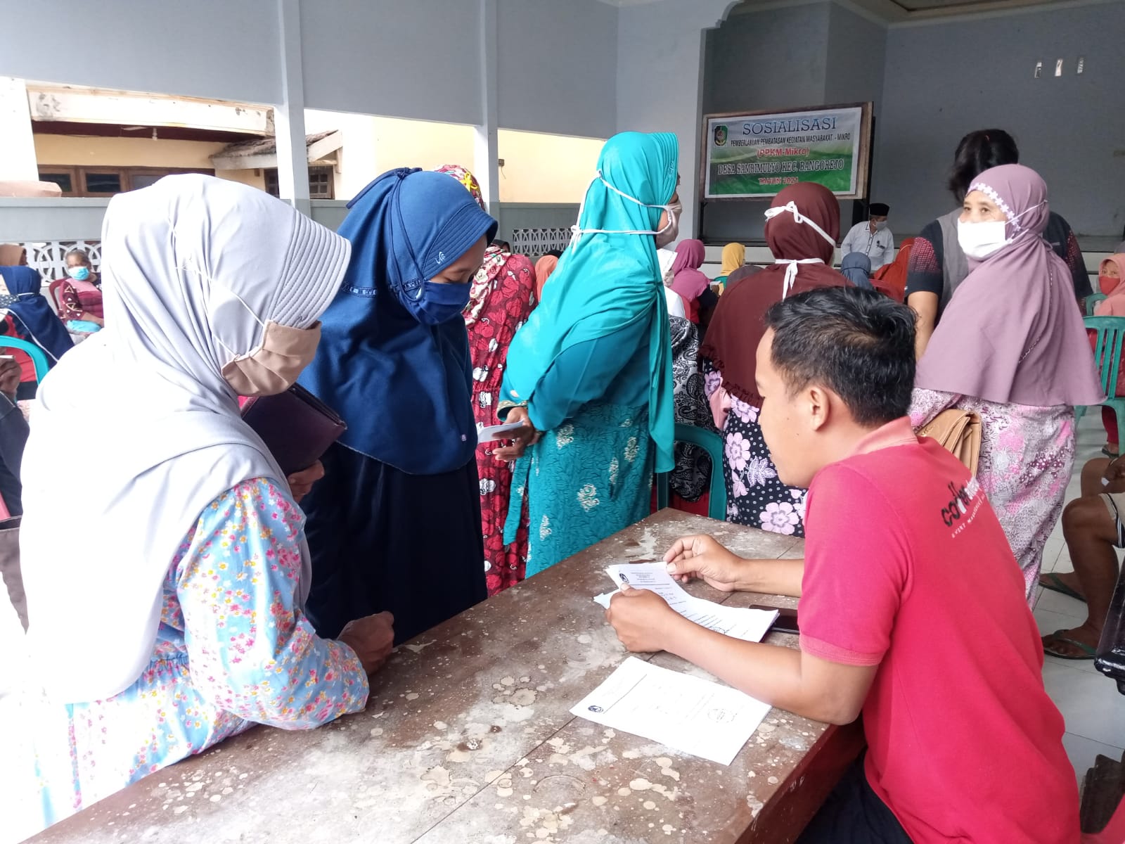 Pembagian BLTD (Bantuan Langsung Tunai Desa) Thap 1 Desa Sambimulyo